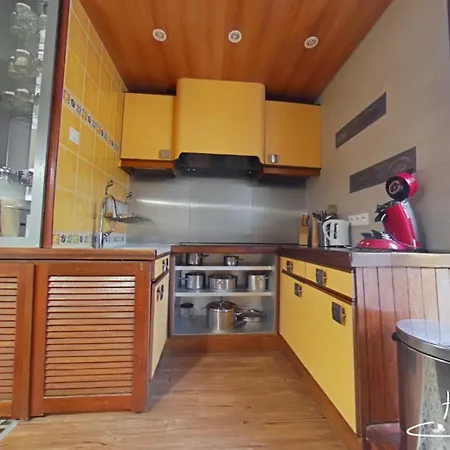 La Demeure Des Tisserands Holiday home