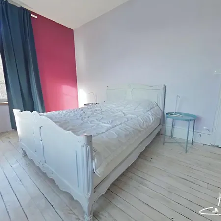 La Demeure Des Tisserands Holiday home *